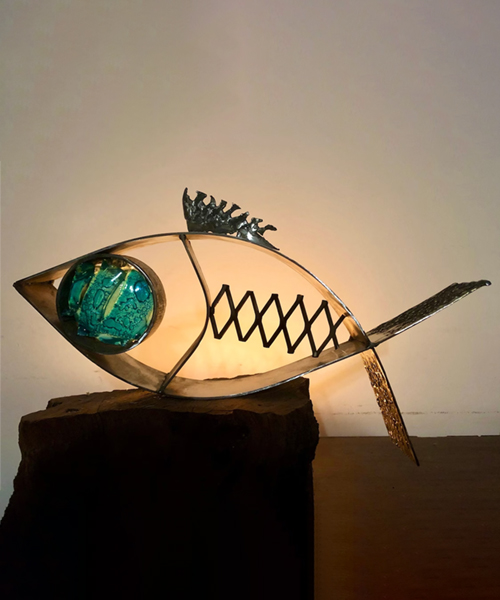 Glas und Eisenfischskulptur Glas und Eisenfischskulptur